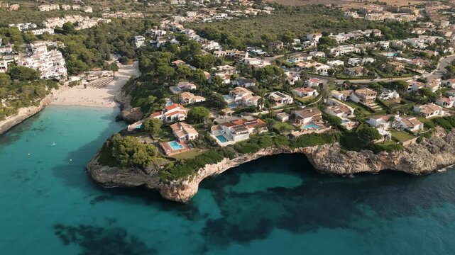 Drone de la cueva de Cala Anguila, playa en zona este de Mallorca, Spain