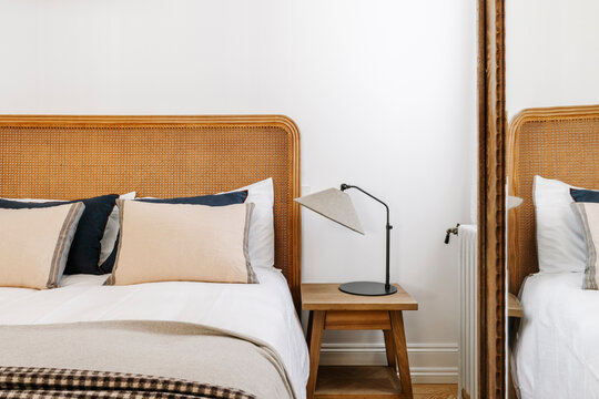 Bedroom Bedside With Lamp