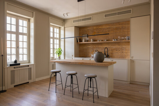 Modern Kitchen Interior Minimalist and Luxurious Design