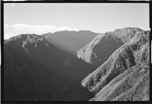 Hiking the Waihee Ridge Trail in Maui 