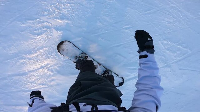 Caucasian Skier Executing Precise Maneuvers, Focused Skier Skillfully Carving Down Slope, Experienced Skier Confidently Performing Precise Directional Changes On Wellmaintained Snowy Slope