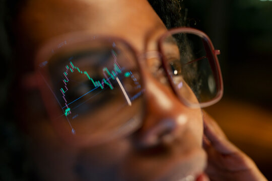 Analyze data while trading
