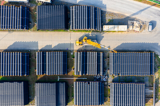 Aerial steel pipe warehouse with gantry crane