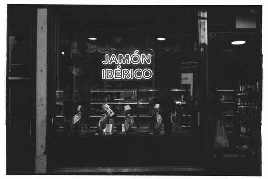 Jam&oacute;n Ib&eacute;rico Shopfront &ndash; Shot on Film