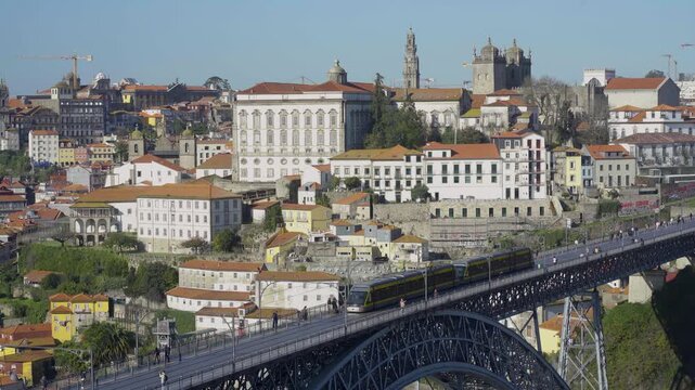 Elevated view of the river banks connecting Porto and Vila Nova de Gaia.