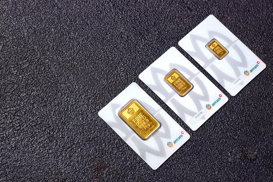 Boyolali, Indonesia. February 2026
Antam gold. Gold bullion bar from Indonesia. Symbol of wealth, luxury, precious metal investment, and financial stability. Emas antam. logam mulia