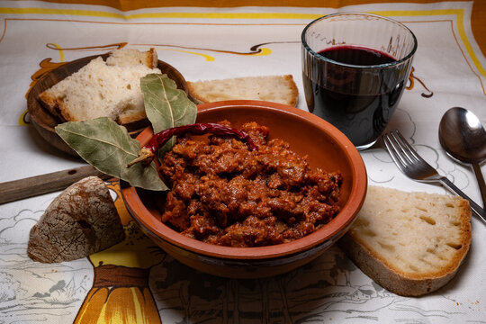 A typical dish of the cuisine of Campania: neapolitan pork soffritto