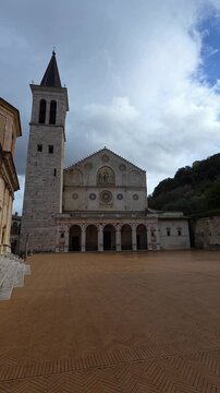 The Duomo di Spoleto (Cathedral of Santa Maria Assunta) is a stunning 12th-century Romanesque masterpiece in Umbria, Italy, renowned for its dramatic hillside setting