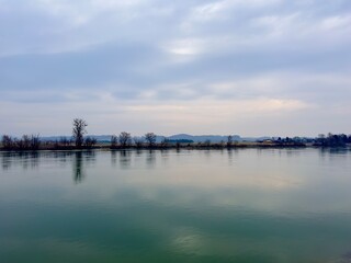 Naklejka premium Donau-Landschaft in Ybbs an der Donau (Österreich)