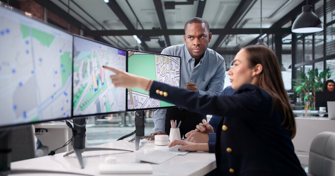 Real Estate Team Mapping Urban Projects