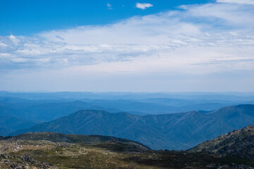 Obraz premium view from mount kosciuszko in summer