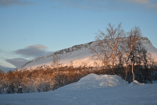 saana Mountain from the lake