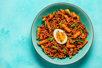 Rapokki - tteokbokki with noodles and chajang sauce