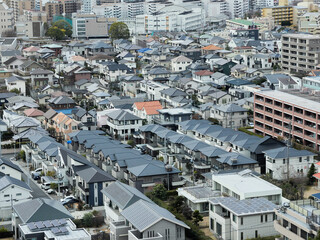 高所から見た冬の名古屋市の都市景観のパノラマの全景風景