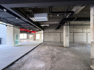 Spacious Modern Interior Design: Versatile Space for Creative Concepts and Renovation