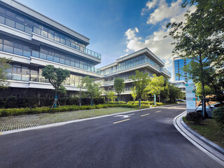 Modern Architectural Marvel: A Fresh Take on Office Spaces Surrounded by Nature