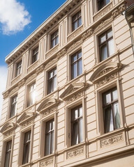 Fototapeta premium Historische Gründerzeit-Fassade mit Stuck, Architektur-Nahaufnahme