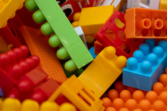 Colorful plastic building blocks toys for children play