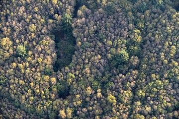 la campagne Bretonne de Gou&eacute;zec &agrave; Spezet vu de montgolfi&egrave;re en Finist&egrave;re France