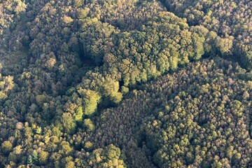 la campagne Bretonne de Gou&eacute;zec &agrave; Spezet vu de montgolfi&egrave;re en Finist&egrave;re France