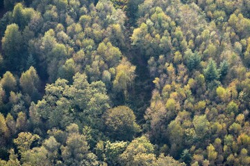 la campagne Bretonne de Gou&eacute;zec &agrave; Spezet vu de montgolfi&egrave;re en Finist&egrave;re France
