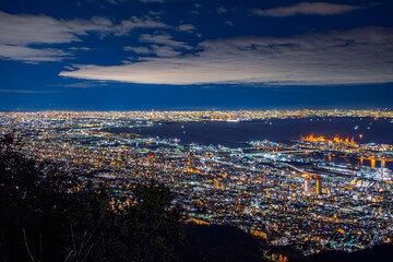 兵庫県神戸市 摩耶山・掬星台から一望する大阪湾と阪神間の大パノラマ夜景