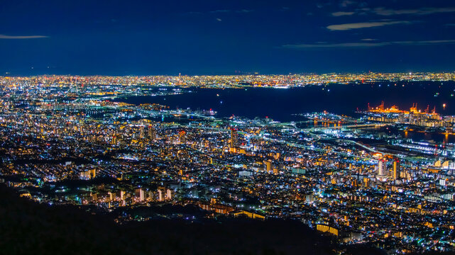 兵庫県神戸市 摩耶山・掬星台から一望する大阪湾と阪神間の大パノラマ夜景