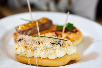 Montaditos, a famous tapas dish from Spain's Basque Country
　