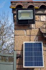 Faro a Led ad energia solare