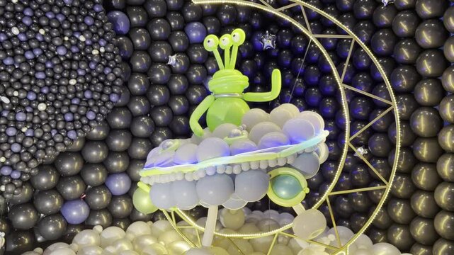 Green alien balloon ufo