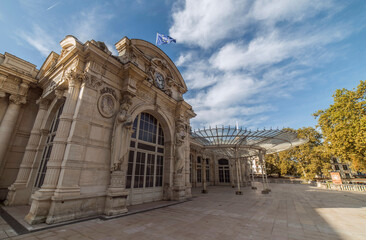 Fa&ccedil;ade du casino de Vichy, Allier, France