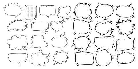 Fototapeta premium Hand drawn speech bubble doodle set