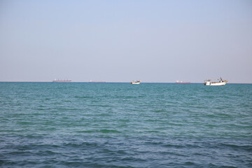 Obraz premium Boats, Ships and the Red Sea