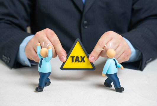 Businessmen avoid taxes. Office workers work unofficially and don't pay taxes. Shadow economy concerns highlight regulation gaps, fairness issues and budget revenue risks.
