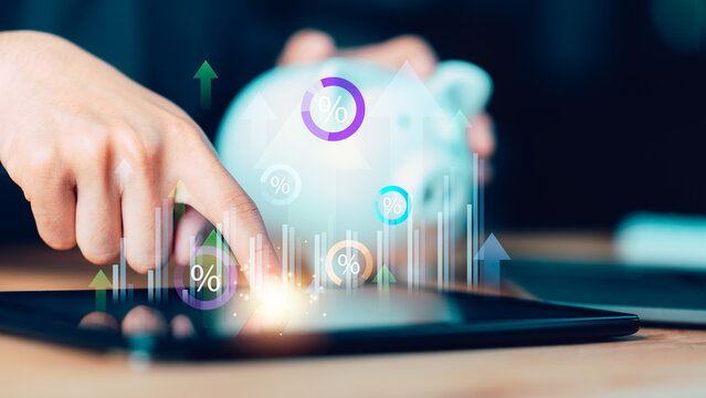 Innovative financial technology solutions are transforming investment strategies, boosting interest returns, and driving economic growth with smart digital tools for modern financial planning.