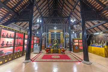 Panoramic nature background (mountains, sea, trees, twilight lights in the sky, waterfront communities), naturally blurred through the wind, seen on tourist spots or scenic spots