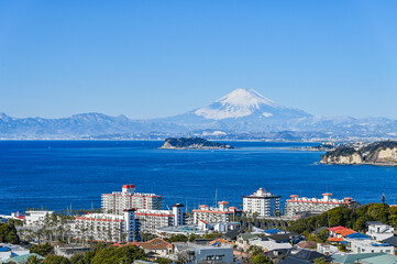 日本の富士山と江ノ島