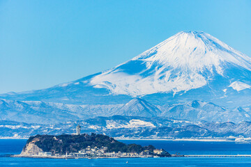 日本の富士山と江ノ島