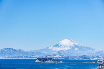 日本の富士山と江ノ島
