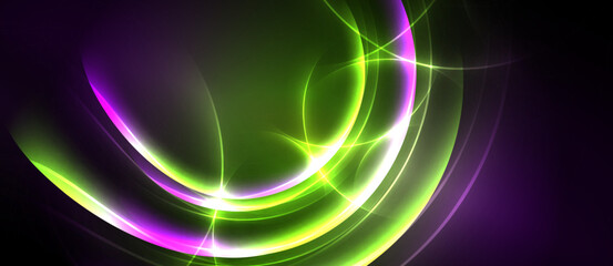 Naklejka premium Abstract swirls, vibrant green, purple hues dominate dark background. Smooth curves create dynamic energy, glowing effect present.