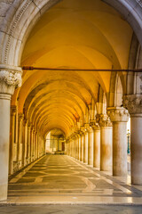 Fototapeta premium Palace of Doges detail - row of arches, Venice, Italy