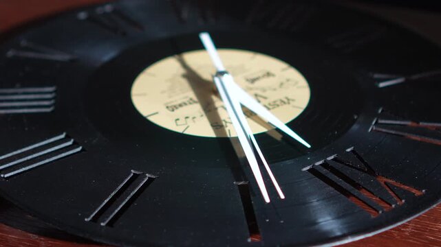 Creative Clock Made from Vinyl Record with Moving Hands