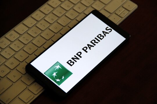 BNP Paribas - Grupo banc&aacute;rio e financeiro, com sede na Fran&ccedil;a e l&iacute;der na Uni&atilde;o Europeia. Com presen&ccedil;a global em mais de 60 pa&iacute;ses, o banco atua em banca comercial.