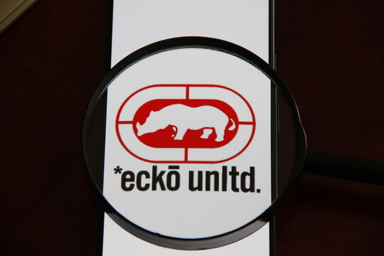 Ecko Unltd - Eckō Unltd - Marca global de roupas urbanas (streetwear), famosa pelo seu logotipo de rinoceronte, criada por Marc Ecko em 1993, representando a cultura jovem, grafite, hip-hop e esportes