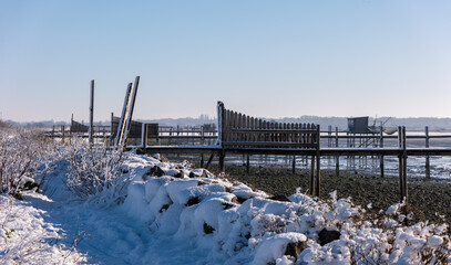 Carrelet enneigé de la Baie de Yves, Charente Maritime, France © jujud3100