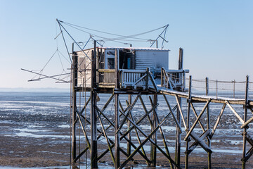 Carrelet enneigé de la Baie de Yves, Charente Maritime, France © jujud3100