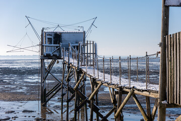 Carrelet enneigé de la Baie de Yves, Charente Maritime, France © jujud3100