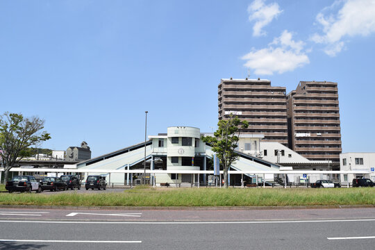 The station building at Kimitsu Station, Chiba Prefecture, Japan