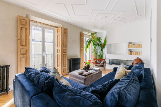 Kitchen Island Seating Detail