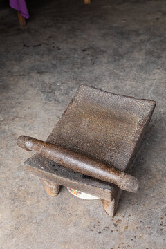 Traditional metate, Grinding Stone kitchen tool